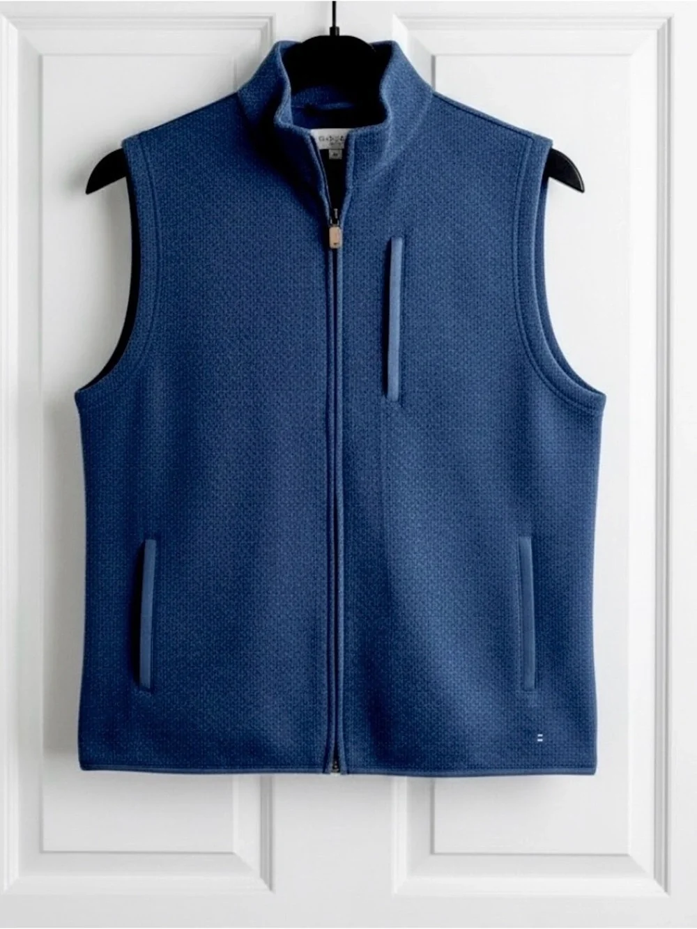 💙 Crown & Ivy Navy Blue Fleece Sweater Vest-Size Medium 💙
